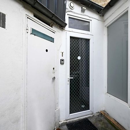 2 Bed Modern Fully Furnish Flat,Close To Buttes Chaumon Park Apartamento Paris Exterior foto